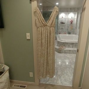 Soft, flowing dress, perfect for maternity